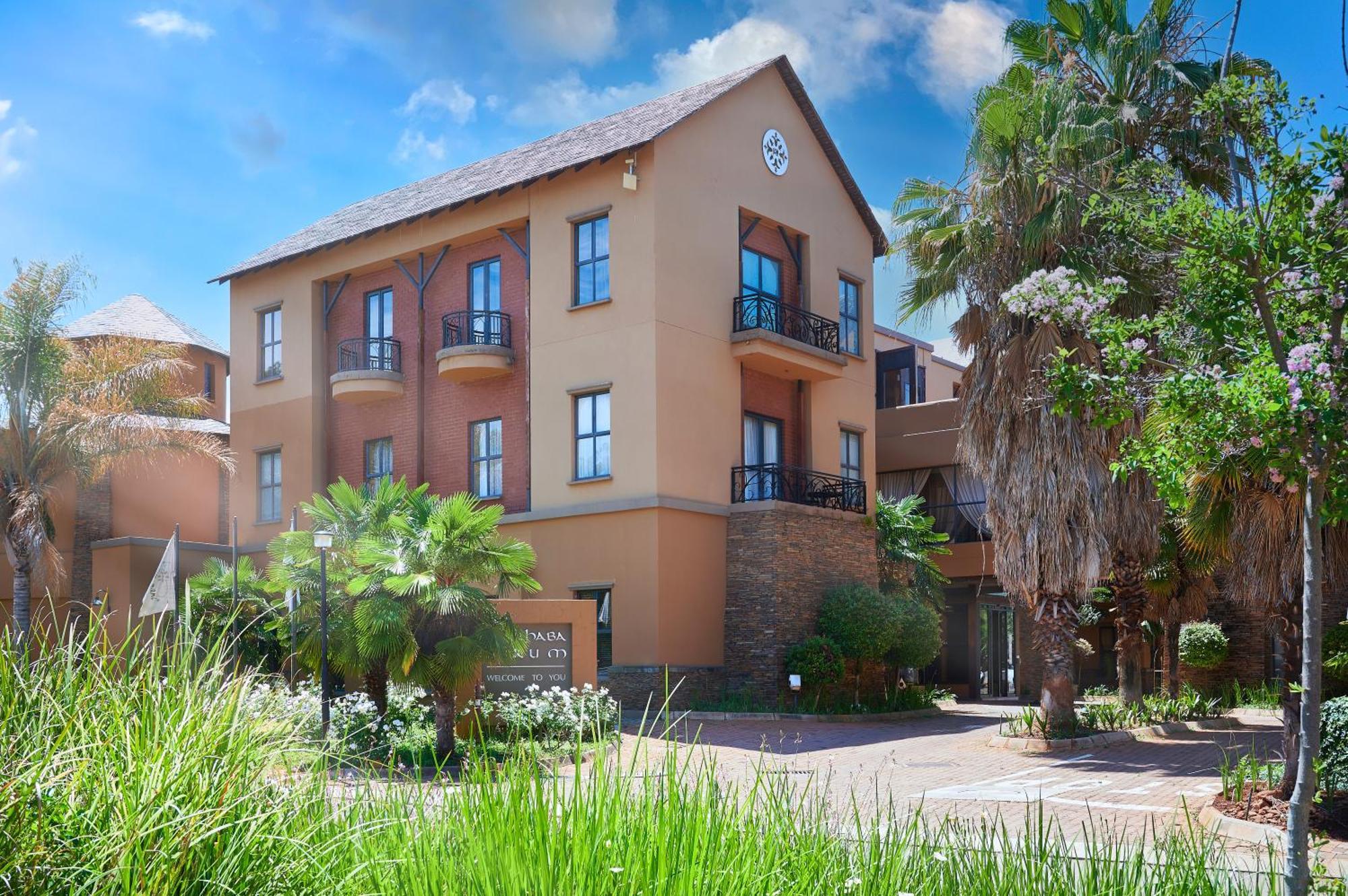 Royal Elephant Hotel & Conference Centre Центурион Екстериор снимка