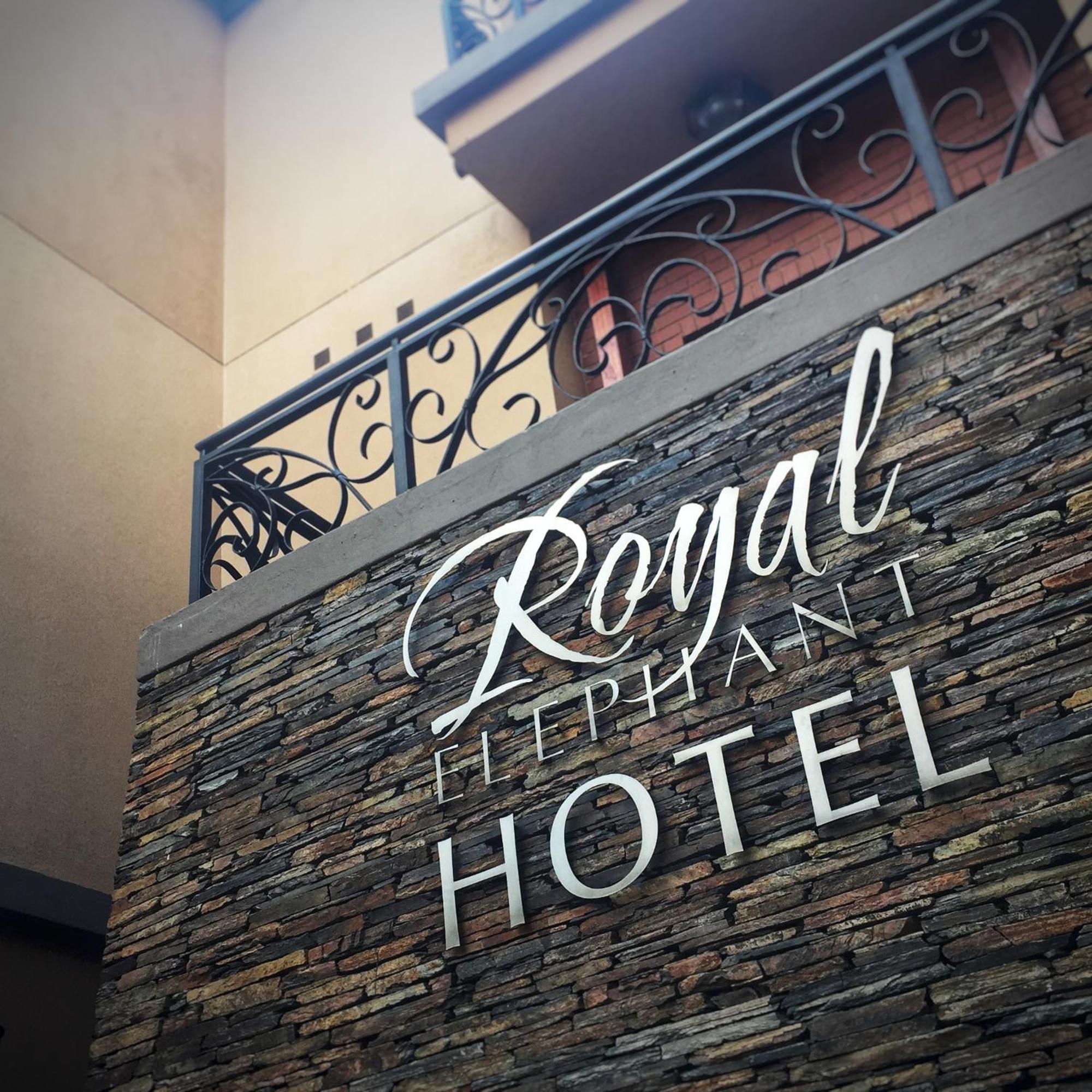 Royal Elephant Hotel & Conference Centre Центурион Екстериор снимка