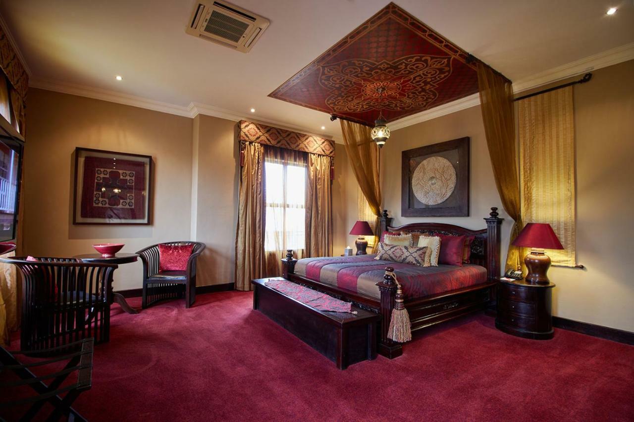 Royal Elephant Hotel & Conference Centre Центурион Екстериор снимка